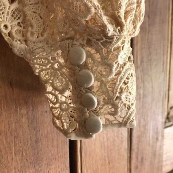 Vintage Italian calico lace jacket. - Picture 2 of 7